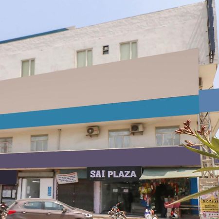 Oyo Flagship 80318 Hotel Sai Plaza Near Indira Gandhi International Airport New Delhi Exteriör bild