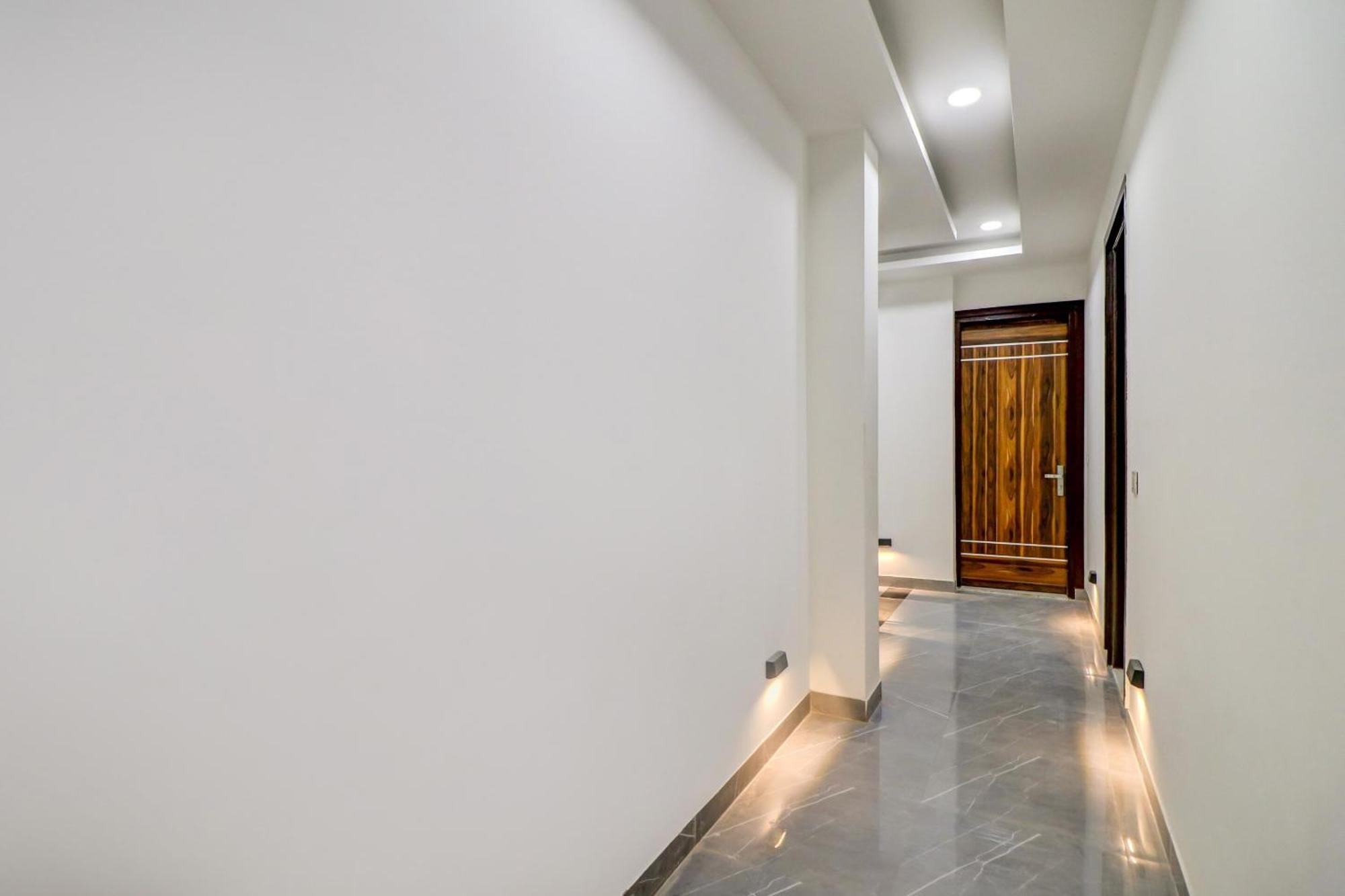 Oyo Flagship 80318 Hotel Sai Plaza Near Indira Gandhi International Airport New Delhi Exteriör bild
